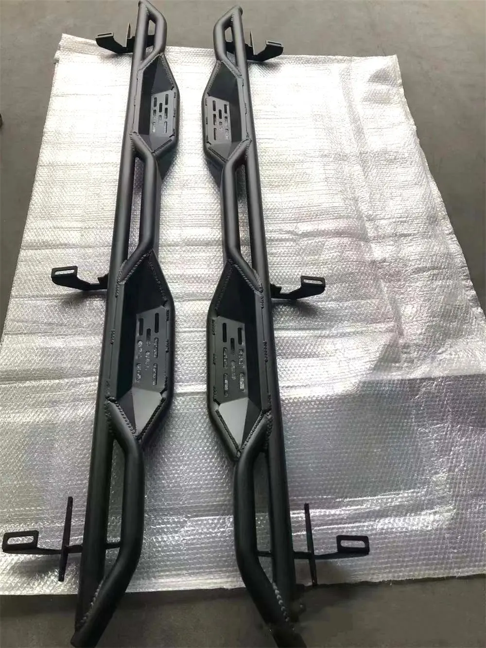 Bullbar Tubular Side Step for Jeep Wrangler JL 07 Bullbar Tubular Side Step for Jeep Wrangler JL