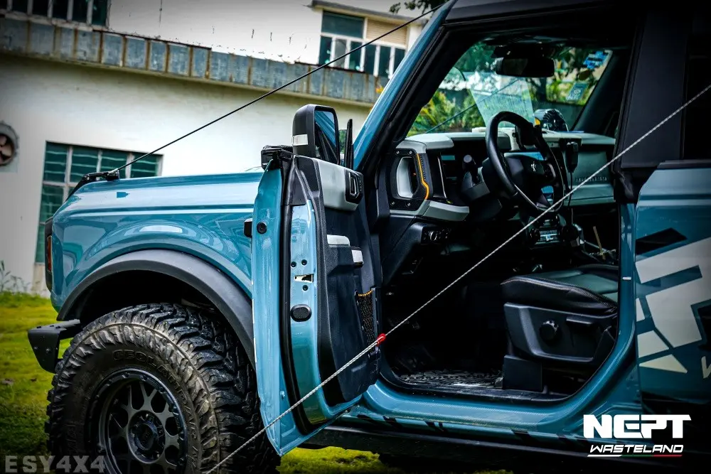 FORD Bronco Accessories NEPT 40 45 Inch Roof Light Bracket